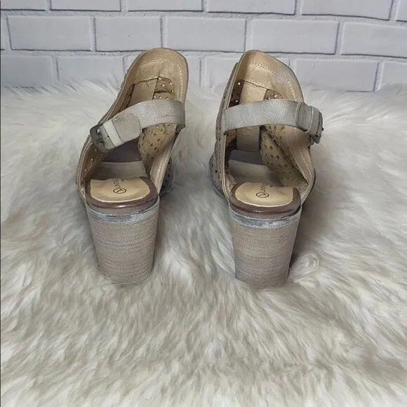 Unity In Diversity Freita Ruched Sandals Sz 39/9