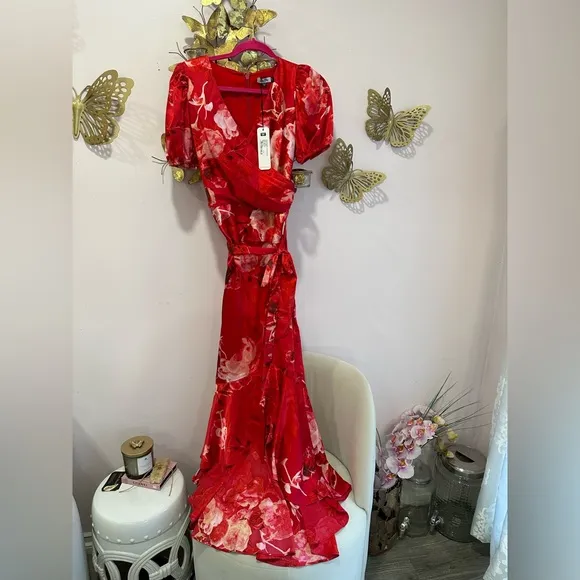 V Neck Puff Sleeve Floral Midi Dress by Chi Chi London