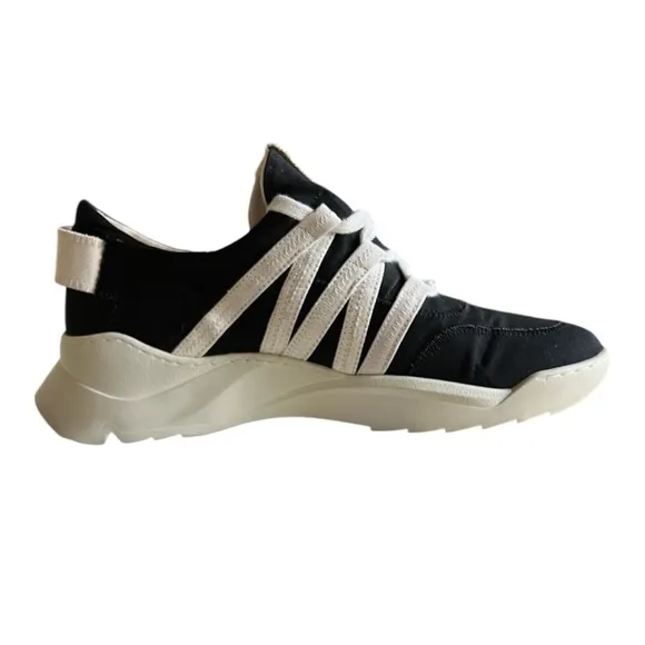 VAER - GRO BLACK