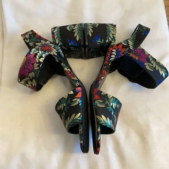 VANELI FLORAL BLACK SATIN FABRIC BLOCK HEE…