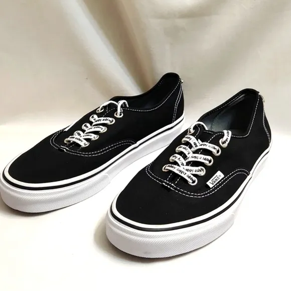 Vans × Ashley Williams Black and White Tetlxt Printed Laces Sneakers (W Size 8)
