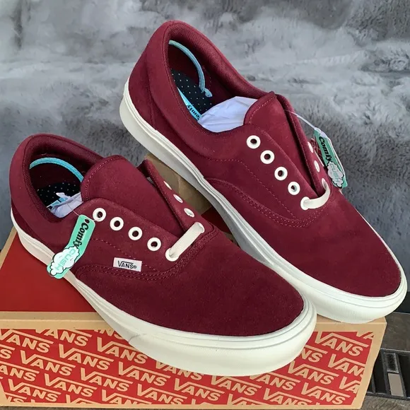 VANS COMFYCUSH ERA FRESHMAN PORT ROYAL/MARSHMALLOM WMNS Sneakers