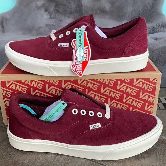 VANS COMFYCUSH ERA FRESHMAN PORT ROYAL/MARSHMALLOM WMNS Sneakers