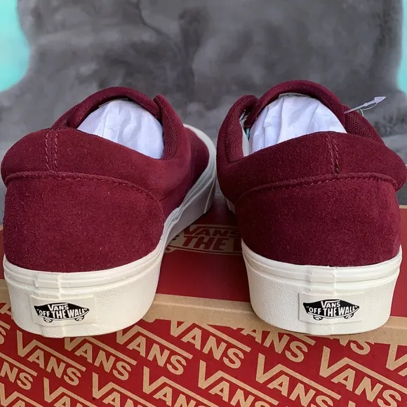 VANS COMFYCUSH ERA FRESHMAN PORT ROYAL/MARSHMALLOM WMNS Sneakers