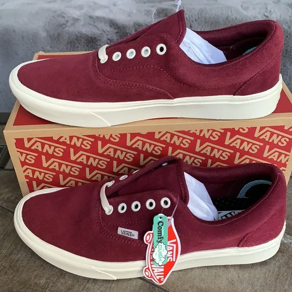 VANS COMFYCUSH ERA FRESHMAN PORT ROYAL/MARSHMALLOM WMNS Sneakers