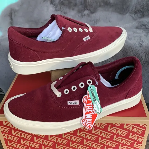 VANS COMFYCUSH ERA FRESHMAN PORT ROYAL/MARSHMALLOM WMNS Sneakers