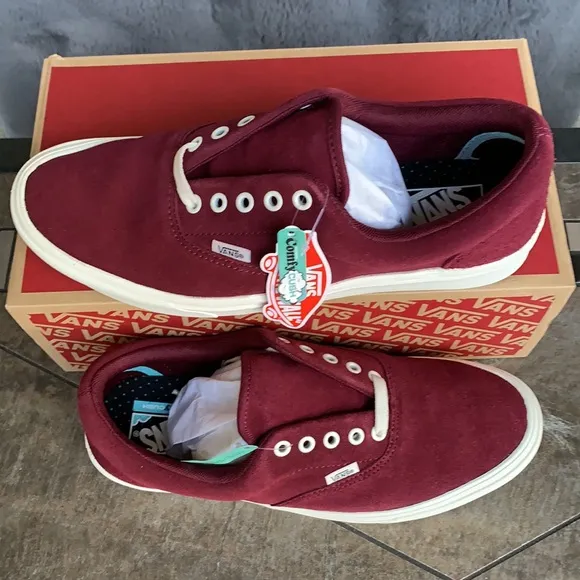 VANS COMFYCUSH ERA FRESHMAN PORT ROYAL/MARSHMALLOM WMNS Sneakers