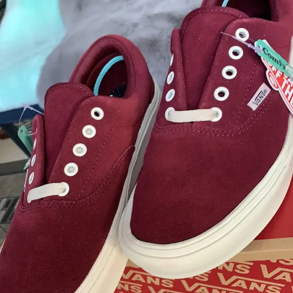 VANS COMFYCUSH ERA FRESHMAN PORT ROYAL/MARSHMALLOM WMNS Sneakers