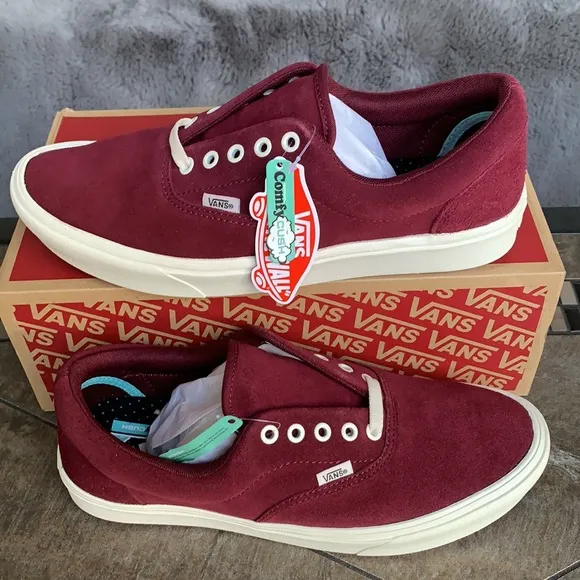 VANS COMFYCUSH ERA FRESHMAN PORT ROYAL/MARSHMALLOM WMNS Sneakers