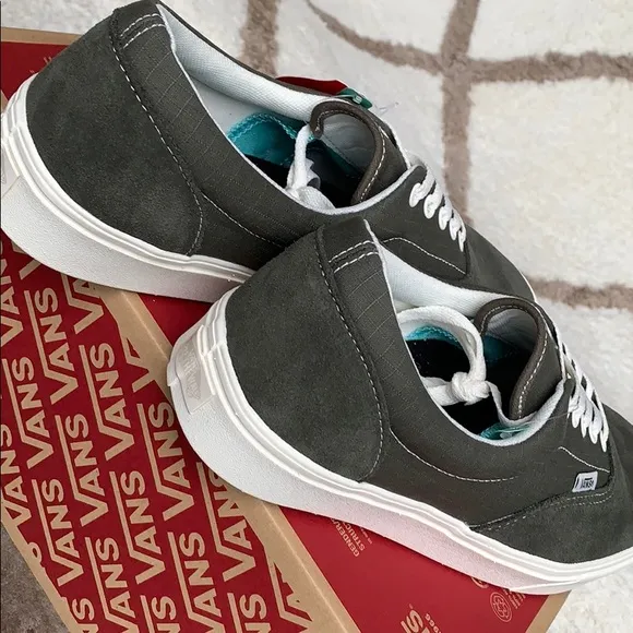 VANS COMFYCUSH ERA RIPSTOP FORESTNIGHTDRPLF WMNS