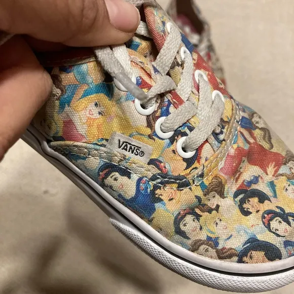 Vans Disney Princess Lace Up Low Sneakers Toddlers Size 9