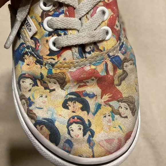 Vans Disney Princess Lace Up Low Sneakers Toddlers Size 9