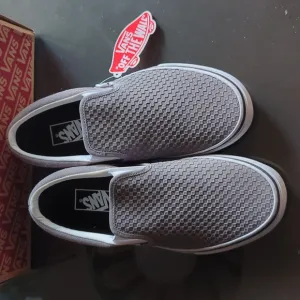 Vans Embossed Suede Slip-On in Frost Gray With Box NWT Size 8 Men's/9.5 Women's