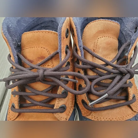 Vans | M5.5/W7 | Brown/Navy Sk8-Hi Del Pato MTE Winter Duck Sneakerboots