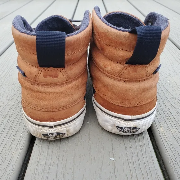 Vans | M5.5/W7 | Brown/Navy Sk8-Hi Del Pato MTE Winter Duck Sneakerboots
