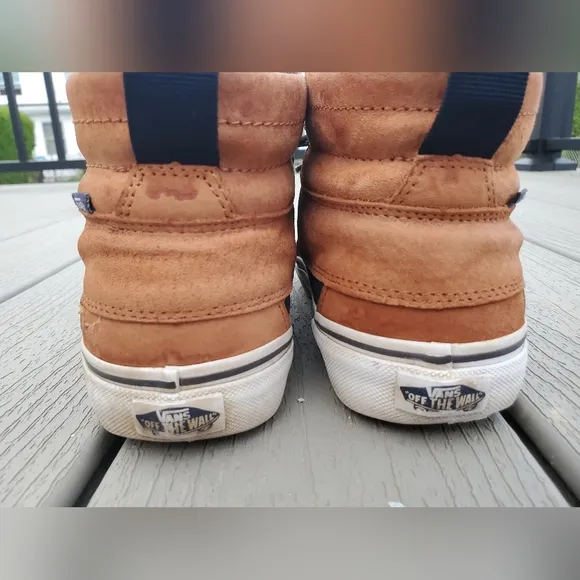 Vans | M5.5/W7 | Brown/Navy Sk8-Hi Del Pato MTE Winter Duck Sneakerboots
