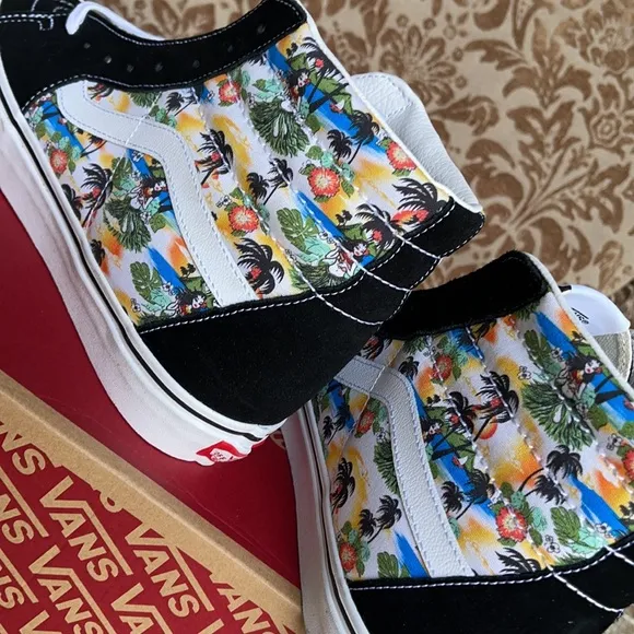 Vans Men’s Sk8-Hi ALOHA Black/True White Sneakers