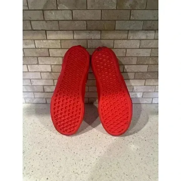 VANS Off the Wall Strawberry Shoes Classic Slip-On Kids