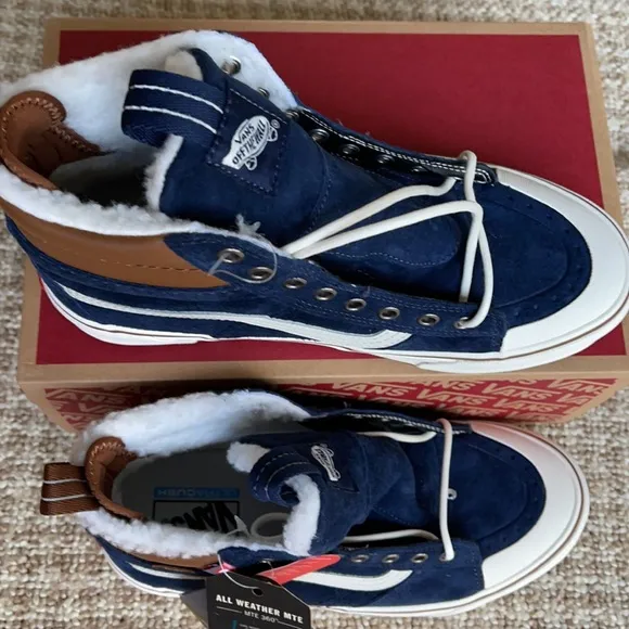 Vans Sk8-Hi Mte 2.0 Dx Dress Blues/Marshmallow WM