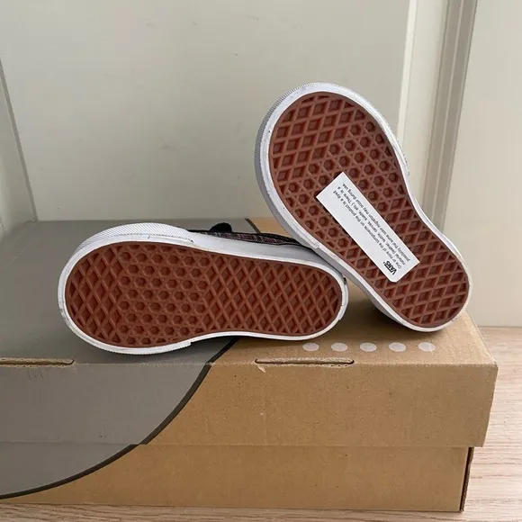 Vans Toddler Sneakers - SZ 5 C