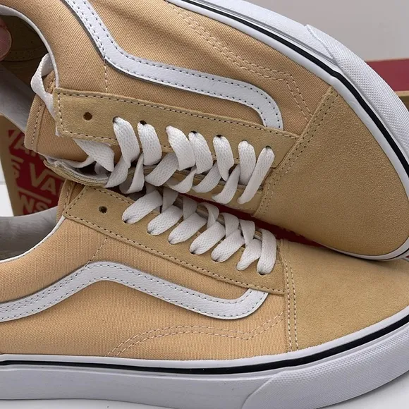 Vans WMNS Beige White Sneakers Old SkoolColor Theory Honey PeachVN0007NTBLP