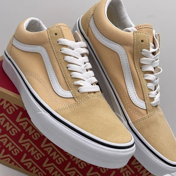 Vans WMNS Beige White Sneakers Old SkoolColor Theory Honey PeachVN0007NTBLP