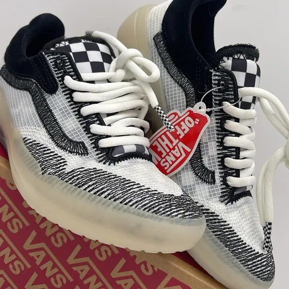 Vans WMNS Ultimatewaffle Checkers White/BlackVN0007NJYB2 Sneakers