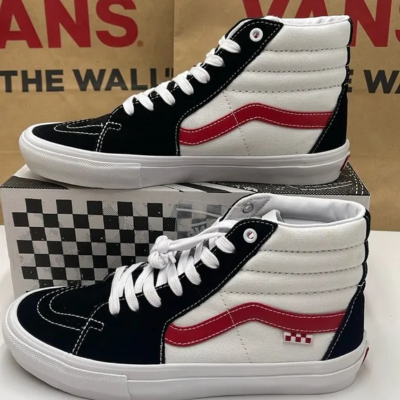 Vans Women’s Skate Sk8-HiAthletic Black/RedVN0A5FCC458 Sneakers
