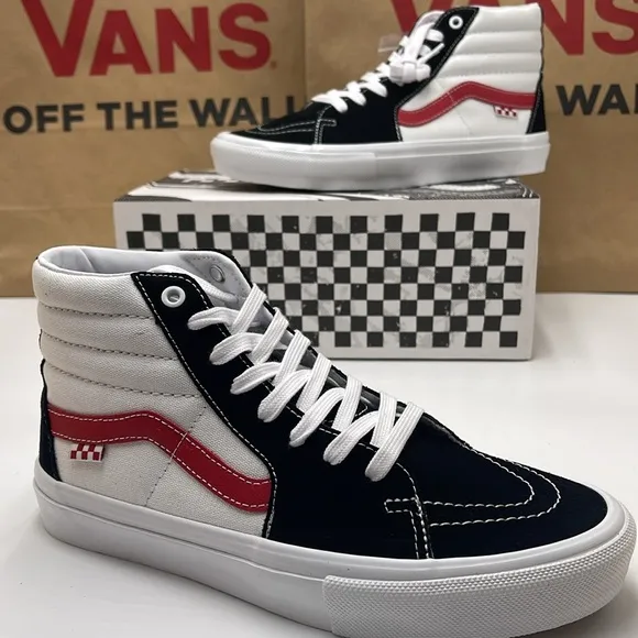 Vans Women’s Skate Sk8-HiAthletic Black/RedVN0A5FCC458 Sneakers