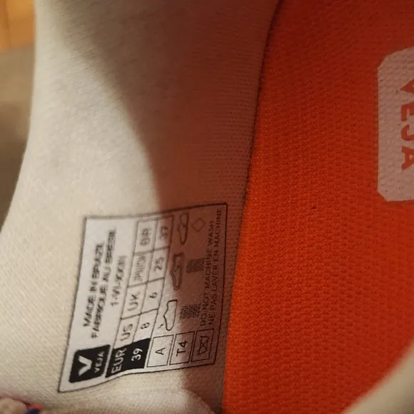 VEJA Women's Size 8 New