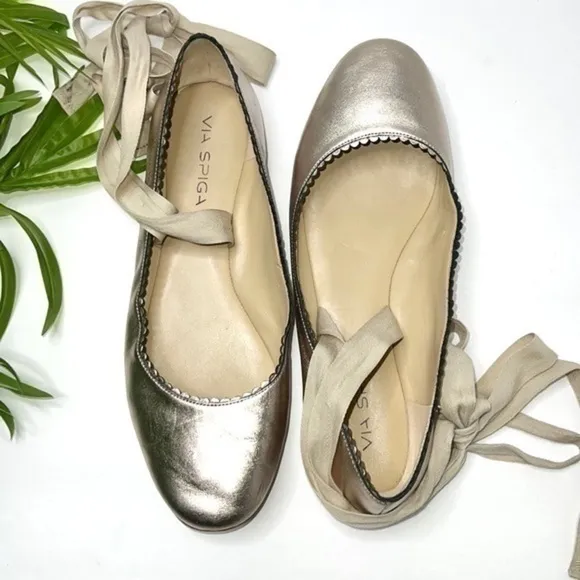 VIA SPIGA Leather Platinum Metallic Ballet Flats Size 8.5M