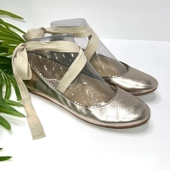 VIA SPIGA Leather Platinum Metallic Ballet Flats Size 8.5M