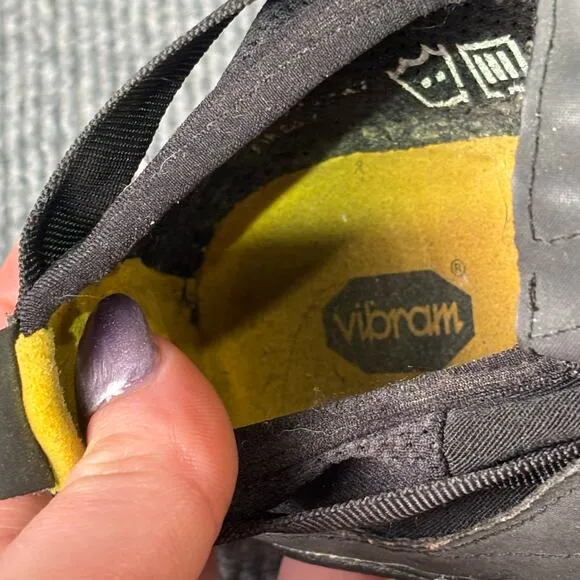 Vibram FiveFingers Shoes Men’s 9.5 KSO Barefoot Running Gorpcore Black Yellow