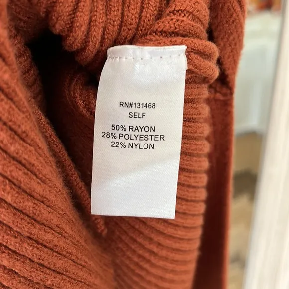VICI Mock‎ Neck Ribbed Sweater Dress Size Medium NWOT