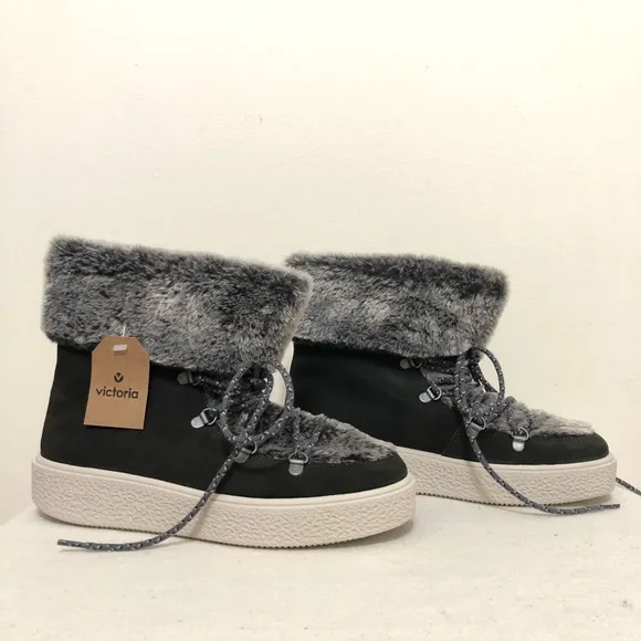 Victoria Antracita Suede Leather Boots