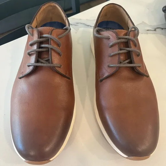 Vince Camuto Leather Shoes Ehen Mens Size 9.5M Casual Dress Oxford Brown EUC