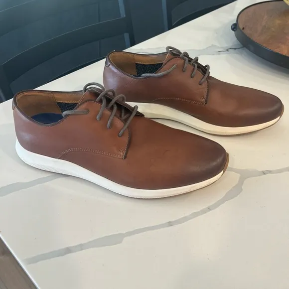 Vince Camuto Leather Shoes Ehen Mens Size 9.5M Casual Dress Oxford Brown EUC