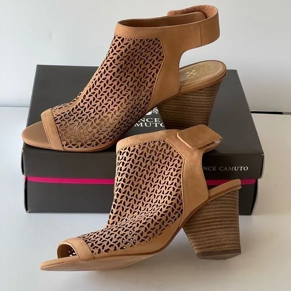 Vince Camuto Nude Wedge Sandal Platform Block Heels Dastana, Sz 11M