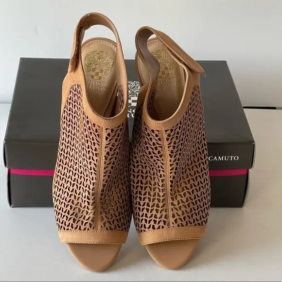 Vince Camuto Nude Wedge Sandal Platform Block Heels Dastana, Sz 11M