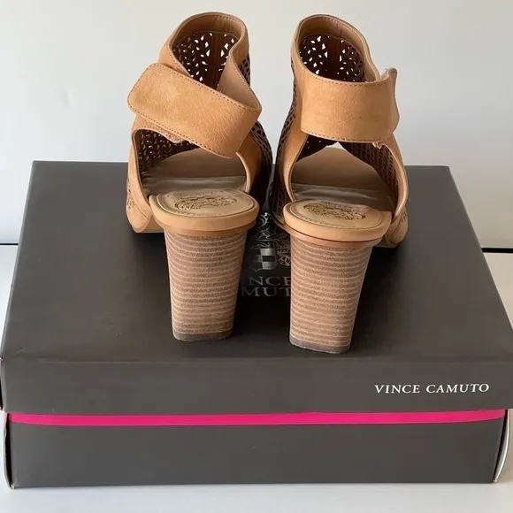 Vince Camuto Nude Wedge Sandal Platform Block Heels Dastana, Sz 11M