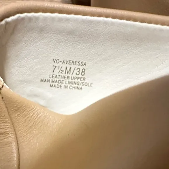 VINCE CAMUTO Tan Sandals
