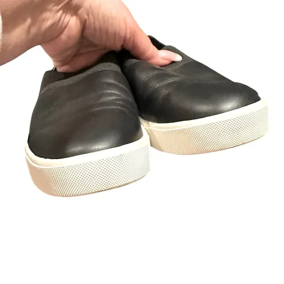 VINCE CORBIN LEATHER Black Slip-On Shoes 9.5