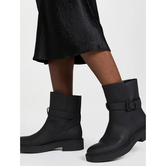 Vince Kaelyn Moto Waterproof Boots in Black Size 8.5
