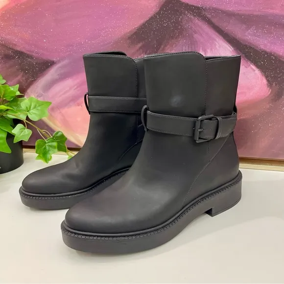 Vince Kaelyn Moto Waterproof Boots in Black Size 8.5