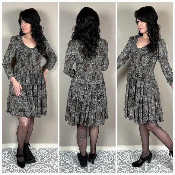 Vintage 1990s Animal Print Long Sleeve Babydoll Mini Dress