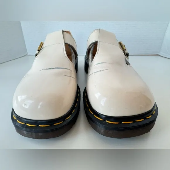 Vintage 90s Dr. Martens Beige Patent Mary Jane T-Bar Buckle Shoes ENGLAND 6 UK