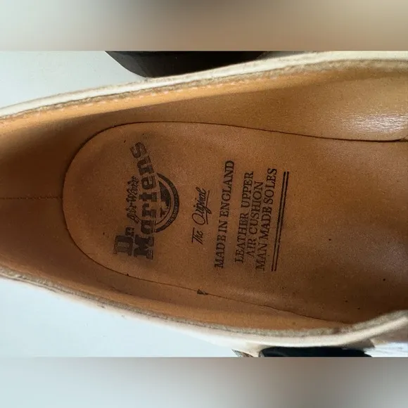 Vintage 90s Dr. Martens Beige Patent Mary Jane T-Bar Buckle Shoes ENGLAND 6 UK