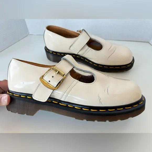 Vintage 90s Dr. Martens Beige Patent Mary Jane T-Bar Buckle Shoes ENGLAND 6 UK
