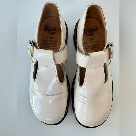 Vintage 90s Dr. Martens Beige Patent Mary Jane T-Bar Buckle Shoes ENGLAND 6 UK