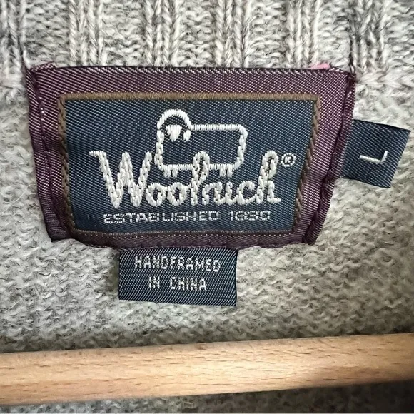 Vintage Woolrich Cardigan Sweater L Winter Ice Skates Snow Shoes 80s 70s Sleds